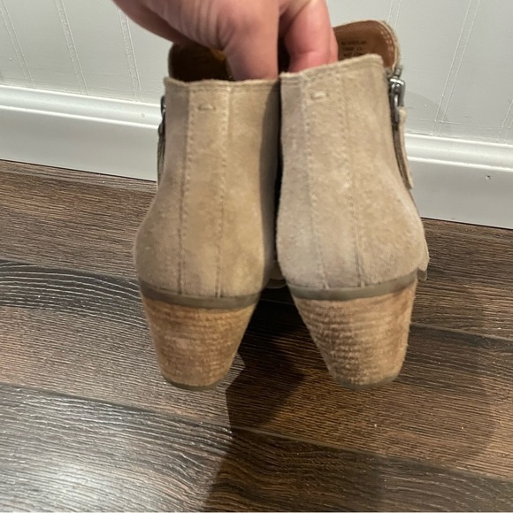 Frye Judith Double Zip Suede Ankle Booties in Ash 9M - Picture 7 of 12